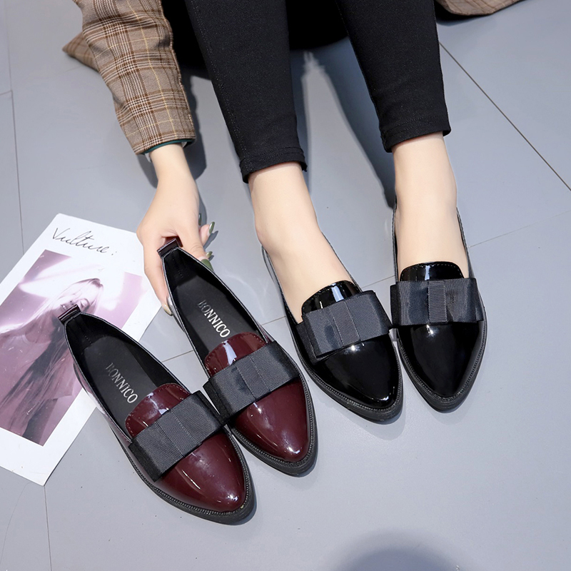 Womens Heels - Sepatu Flat Berujung Runcing dari Kulit