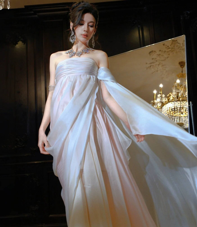 Formal Dress - Gaun Malam Tanpa Tali Berbahan Chiffon