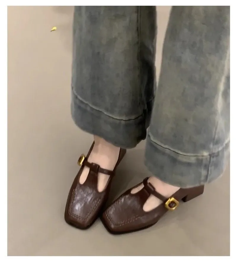 Sepatu Mary Jane dengan ujung  - Womens Heels ulasan dan harga